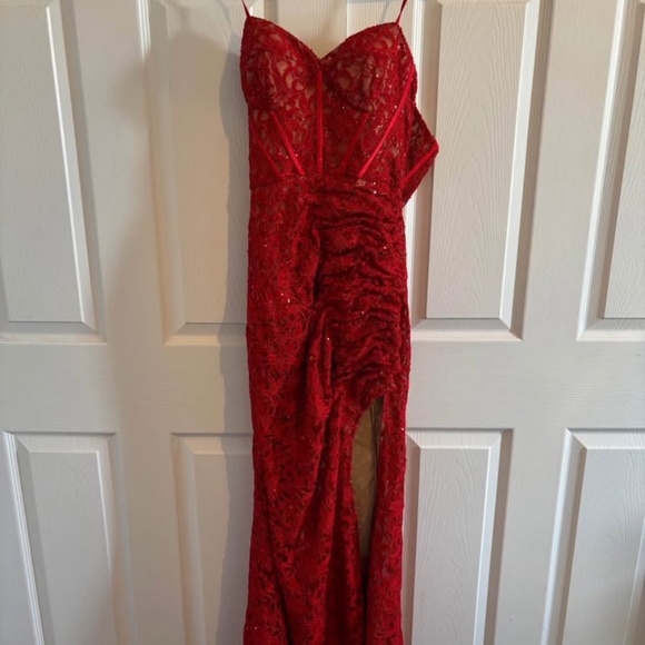 Red Prom Dress With Leg Slit - Picture 1 of 3